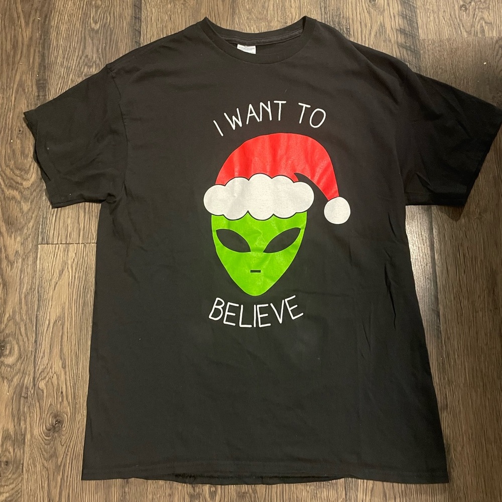 Alien Santa I want to believe tee, Men’s L
